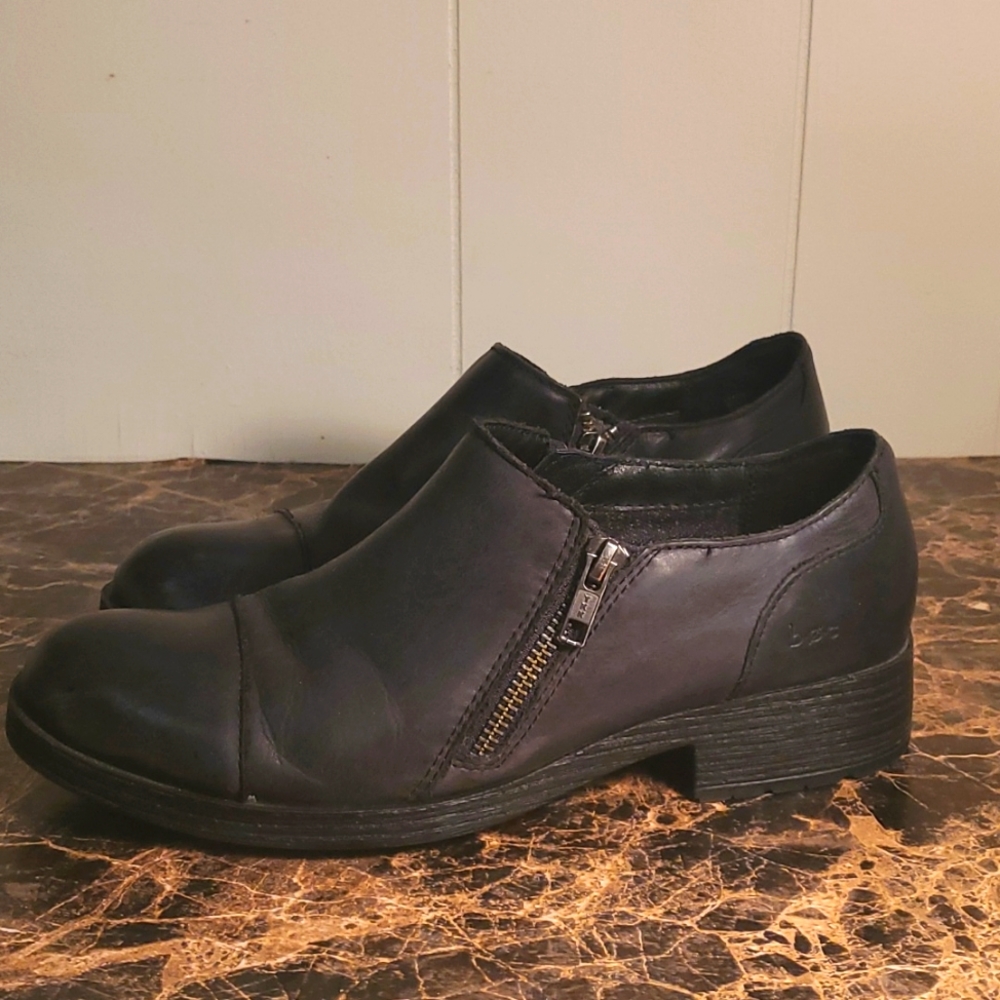 BOC Born Concept Women's size 8M black loafers